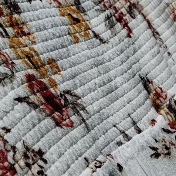 TORRID Ivory rose print DRESS On/Off shoulder, Ruched top. SIZE 1 EUC - Picture 6 of 12